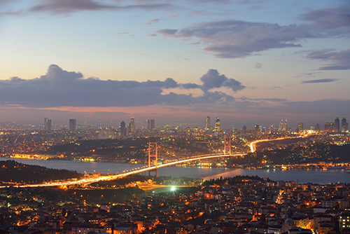 istanbul-turkey-bosporus-bridge-PJLQN6D